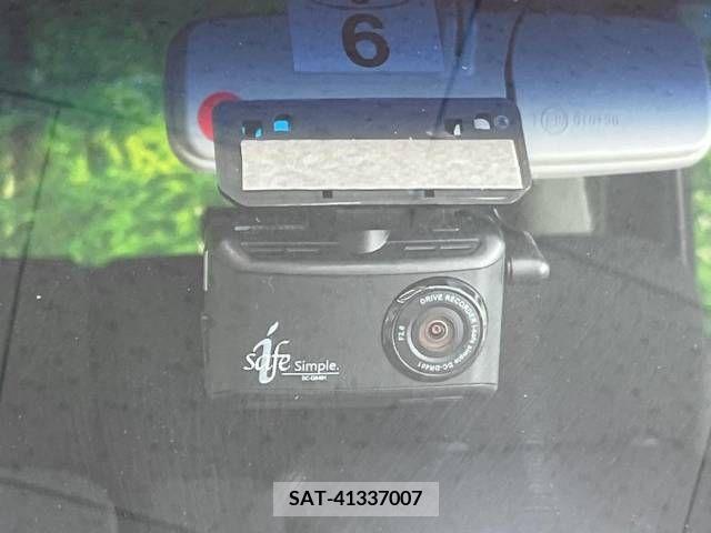 Daihatsu TANTO CUSTOM 2011-06 235683-5