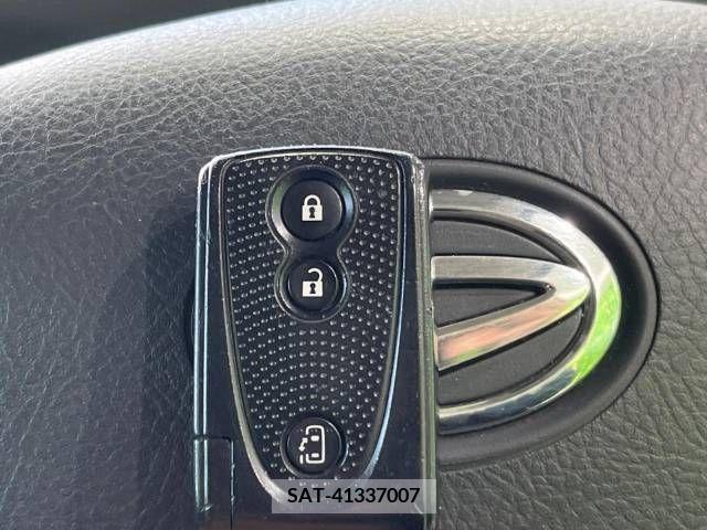 Daihatsu TANTO CUSTOM 2011-06 235683-3