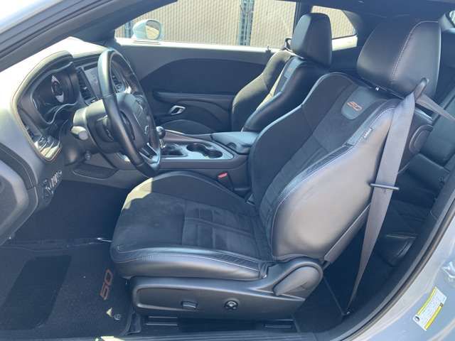 Dodge CHALLENGER 2020-03 3910-5