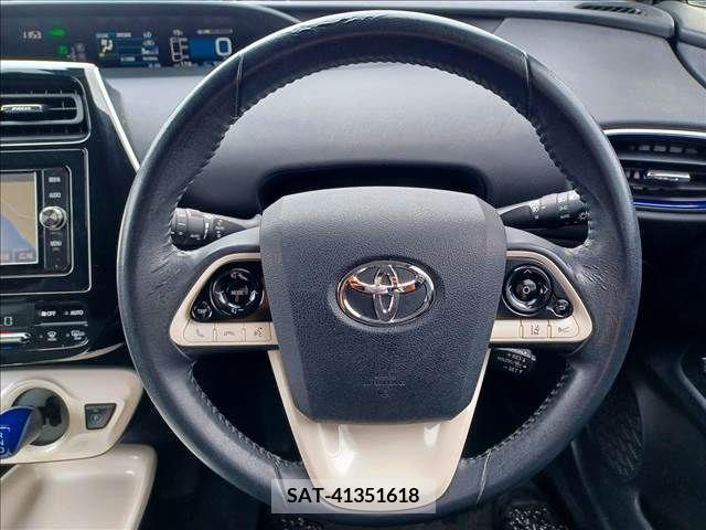 Toyota PRIUS 2016-08 281750-14