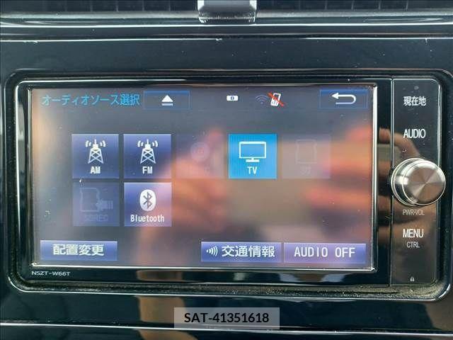 Toyota PRIUS 2016-08 281750-7