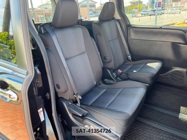 Toyota VOXY 2014-09 395005-9