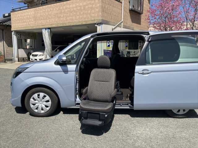 Toyota SPADE 2014-02 1818-1