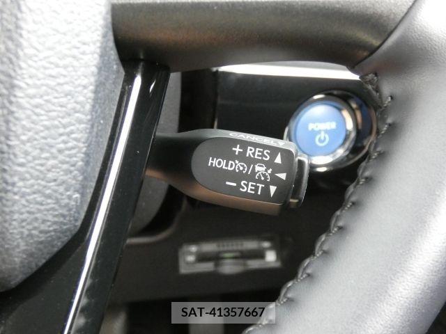Toyota PRIUS 2019-04 383487-21