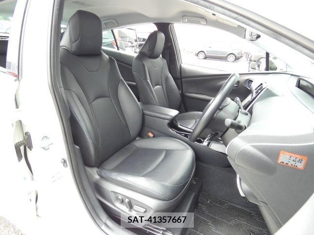 Toyota PRIUS 2019-04 383487-5