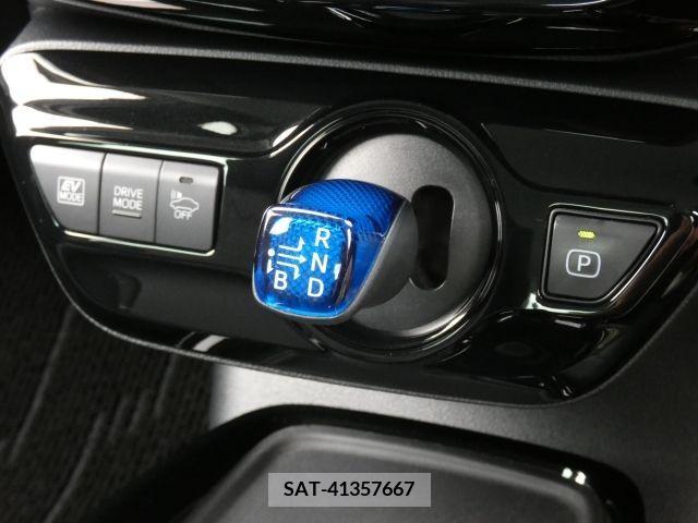 Toyota PRIUS 2019-04 383487-13