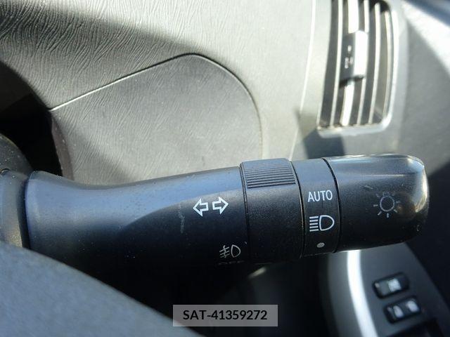 Toyota PRIUS 2013-01 372893-27