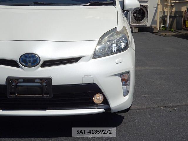 Toyota PRIUS 2013-01 372893-6
