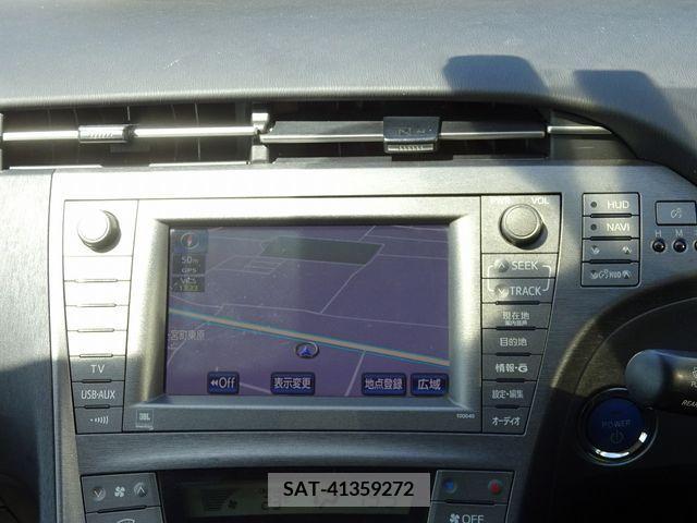Toyota PRIUS 2013-01 372893-23