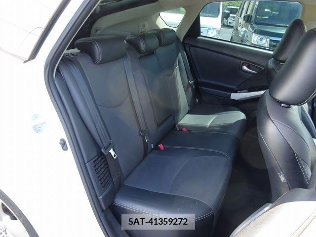 Toyota PRIUS 2013-01 372893-11