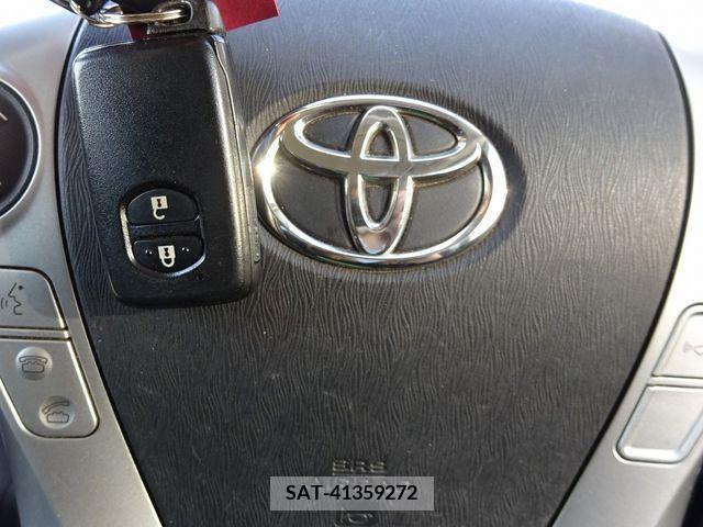 Toyota PRIUS 2013-01 372893-29