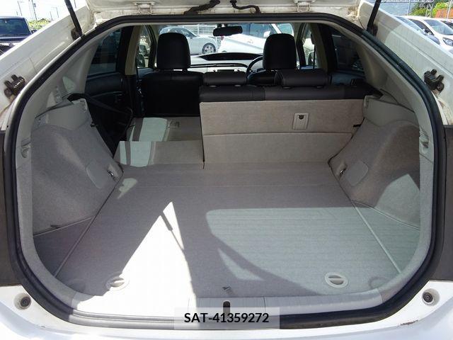 Toyota PRIUS 2013-01 372893-12