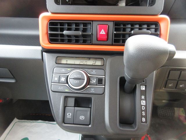 Daihatsu TANTO 2022-10 18571-13
