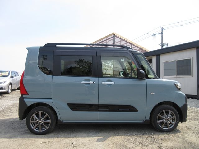 Daihatsu TANTO 2022-10 18571-2