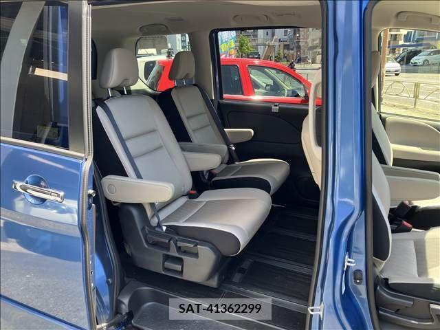 Nissan SERENA 2018-07 284241-10