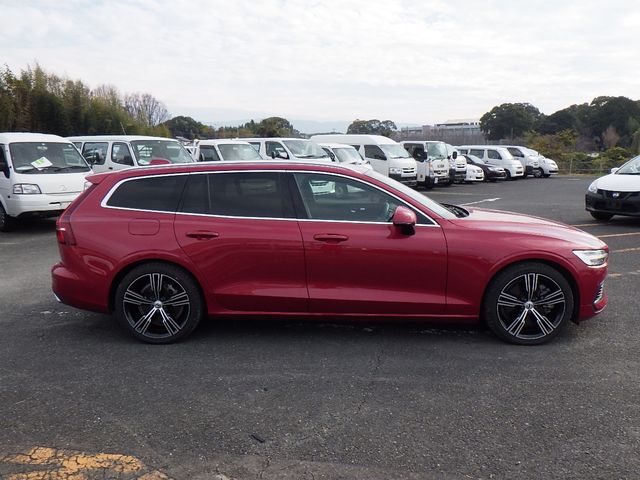 Volvo V60 2019-12 28170-4