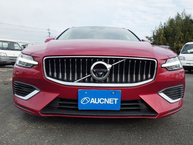 Volvo V60 2019-12 28170-3