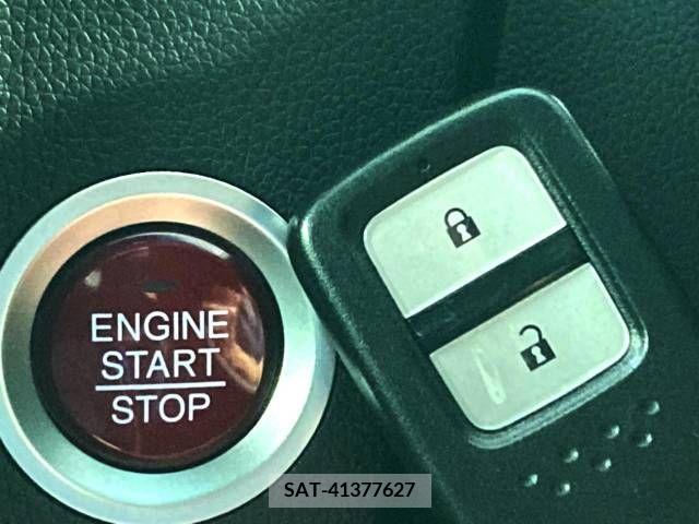 Honda FIT 2017-07 255445-7