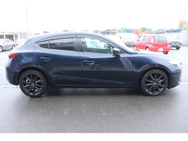 Mazda AXELA SPORT 2016-08 26567-2