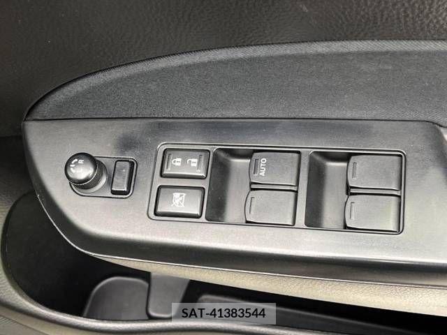 Suzuki SWIFT 2012-08 249939-6