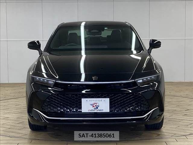 Toyota CROWN 2022-10 375541-2