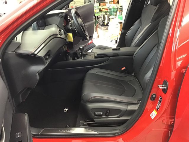 Lexus UX 2019-04 801-16
