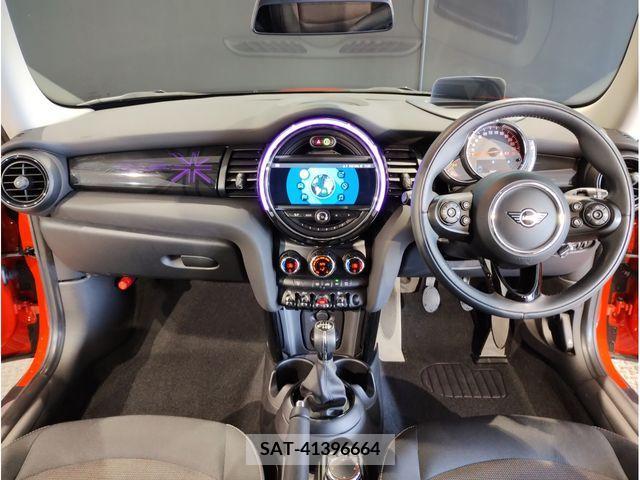 Bmw MINI 2019-07 319843-1