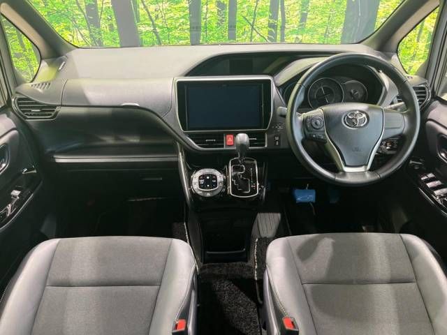 Toyota NOAH 2019-10 189543-1