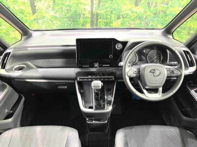 Toyota NOAH 2023-07 187150-1