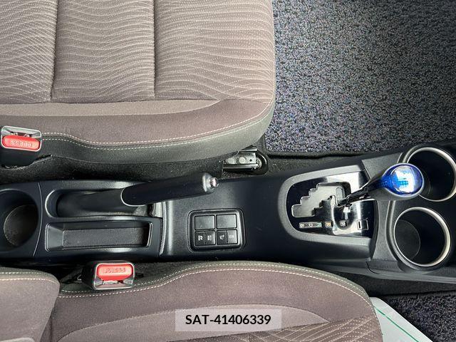 Toyota AQUA 2018-05 325944-6