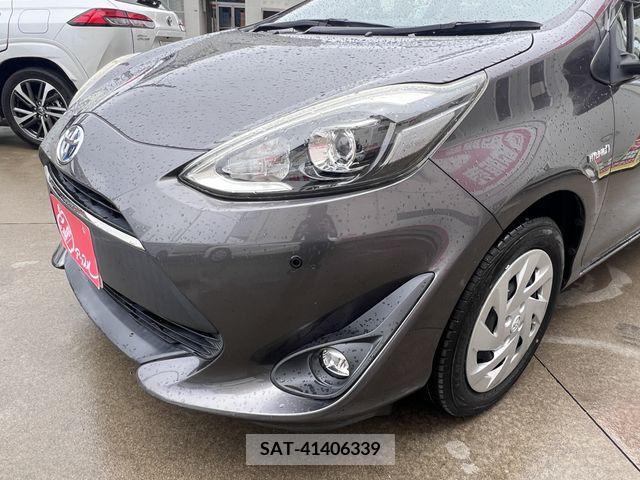 Toyota AQUA 2018-05 325944-16