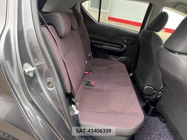 Toyota AQUA 2018-05 325944-11