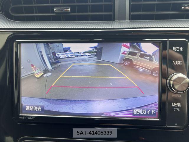 Toyota AQUA 2018-05 325944-5