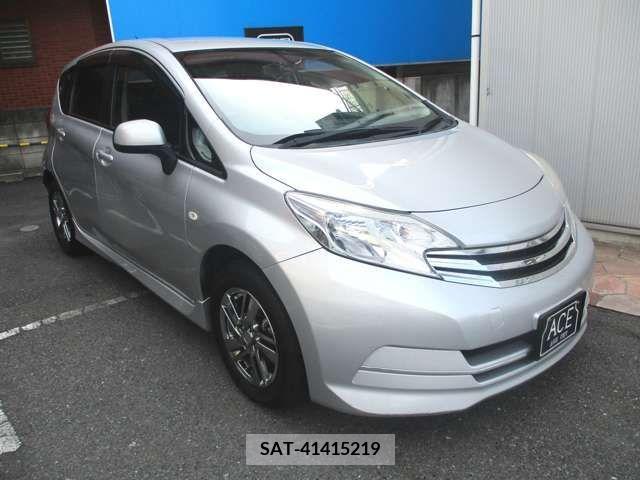 Nissan NOTE 2013-05 279849-5