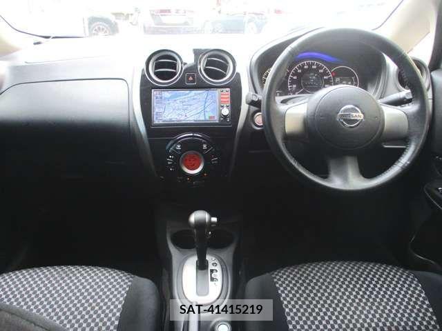 Nissan NOTE 2013-05 279849-1