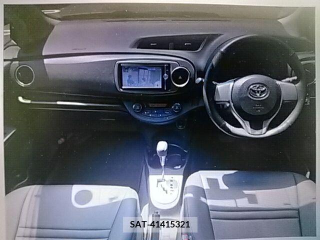Toyota VITZ 2014-01 347664-1