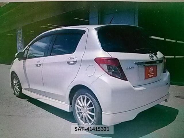 Toyota VITZ 2014-01 347664-22