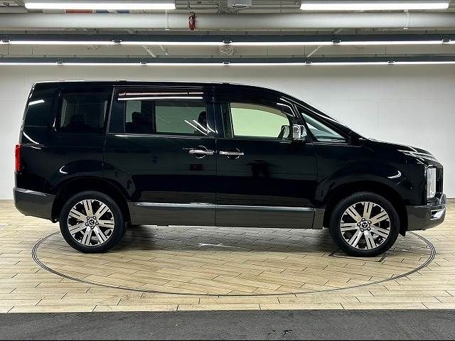 Mitsubishi DELICA D5 2019-03 180616-13