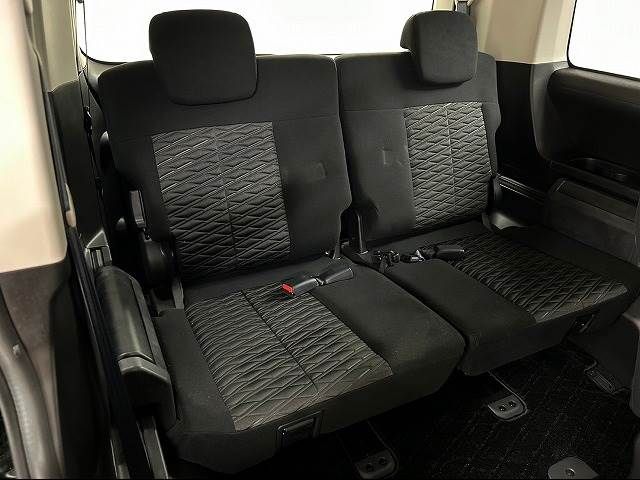 Mitsubishi DELICA D5 2019-03 180616-12