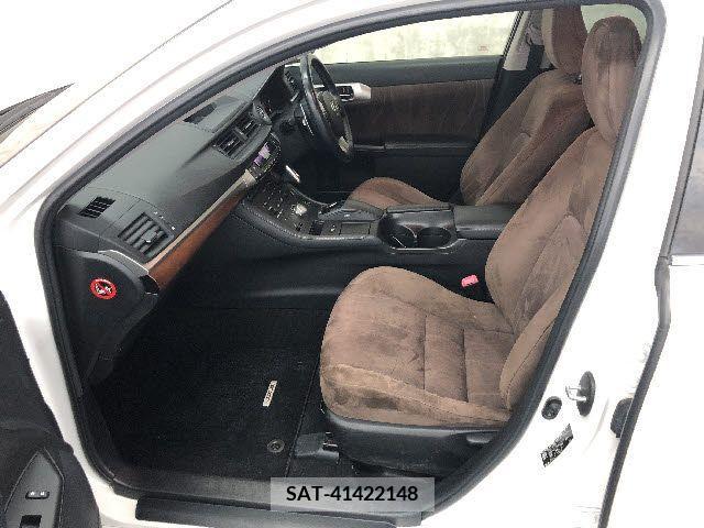Lexus CT 2011-10 276444-9