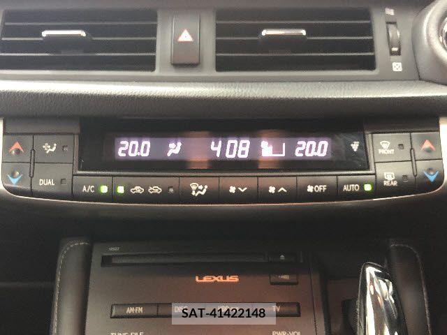 Lexus CT 2011-10 276444-16