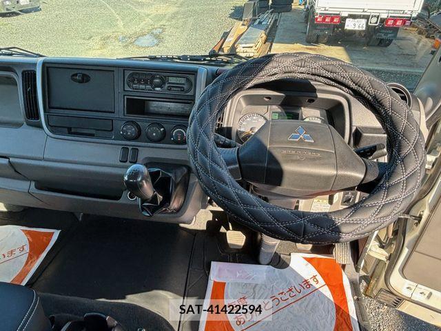 Mitsubishi CANTER 2017-03 302627-19