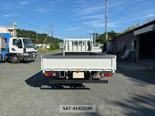 Mitsubishi CANTER 2017-03 302627-7