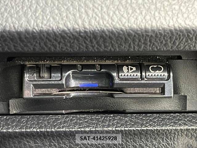 Toyota ESQUIRE 2015-04 268494-7