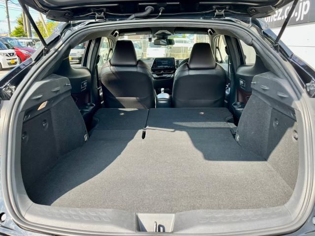 Toyota C-HR 2018-07 195573-25