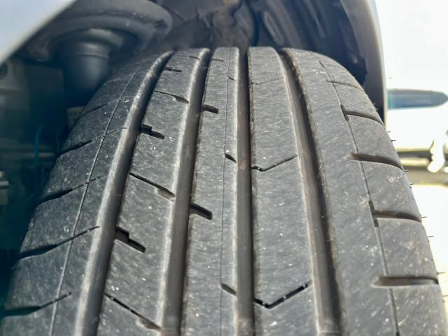 Toyota C-HR 2018-07 195573-28