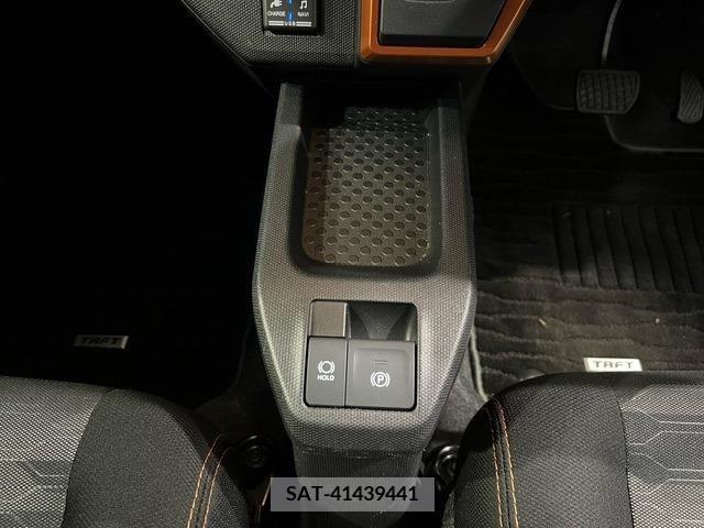 Daihatsu TAFT 2020-09 205847-12