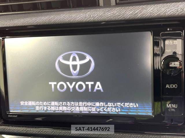 Toyota AQUA 2015-04 260188-2