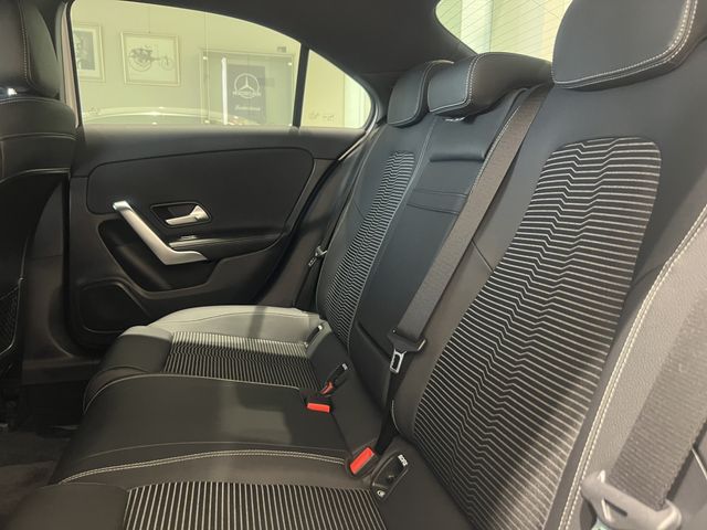 Mercedes Benz A-CLASS 2020-03 12211-17