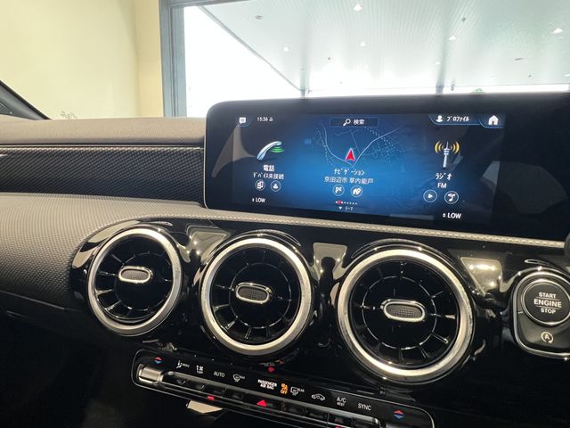 Mercedes Benz A-CLASS 2020-03 12211-11